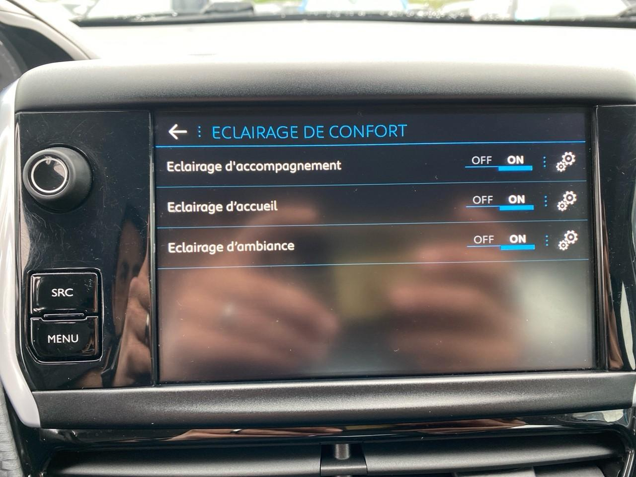 Peugeot 2008 1.2 puretech 110ch allure s&s — photo 23
