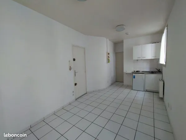 Studio 1 pièce 20 m²