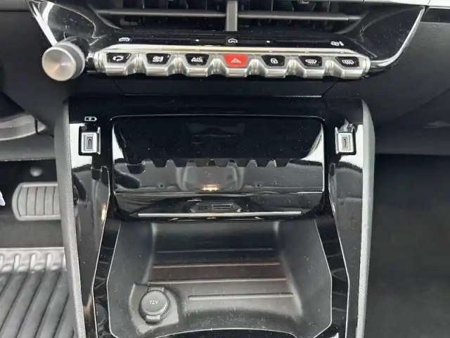 Peugeot 208 hybrid 110 e-dcs6 — photo 51