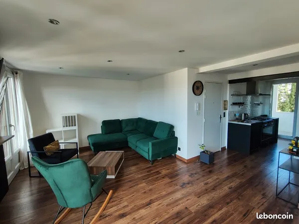 Aix-en-Provence - Appartement meublé 65 m² - Dernier étage - Disponible au 1er août