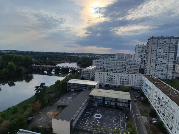 Appartement 5 pièces à vendre à Tours - Vue imprenable au 14ème étage !