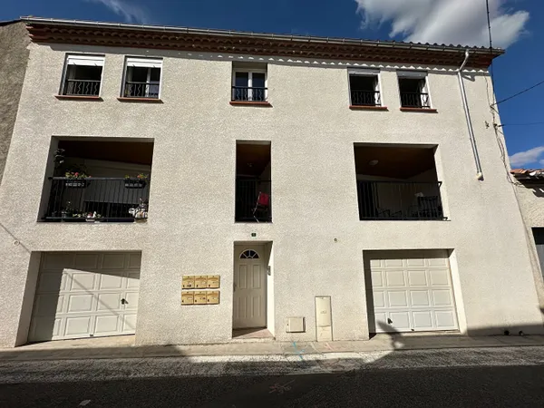 Alzonne centre - Appartement T3 bis 78 m² à louer avec mezzanine et deux chambres