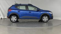 Dacia Sandero 1.0 TCe 90ch Stepway Confort -22 — photo 4