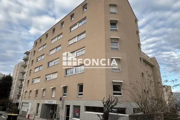Studio 1 pièce 19 m²