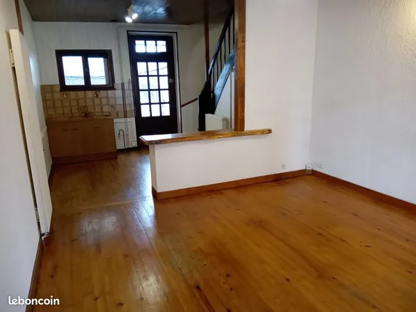 Maison de ville avec extérieur à Beaurepaire (Isère)