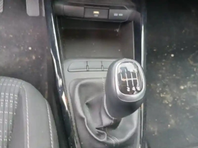 Kia Stonic 1.0 t-gdi 100 ch isg bvm5 active — photo 24
