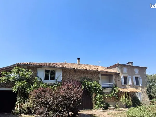 Maison 9 pièces 275 m²