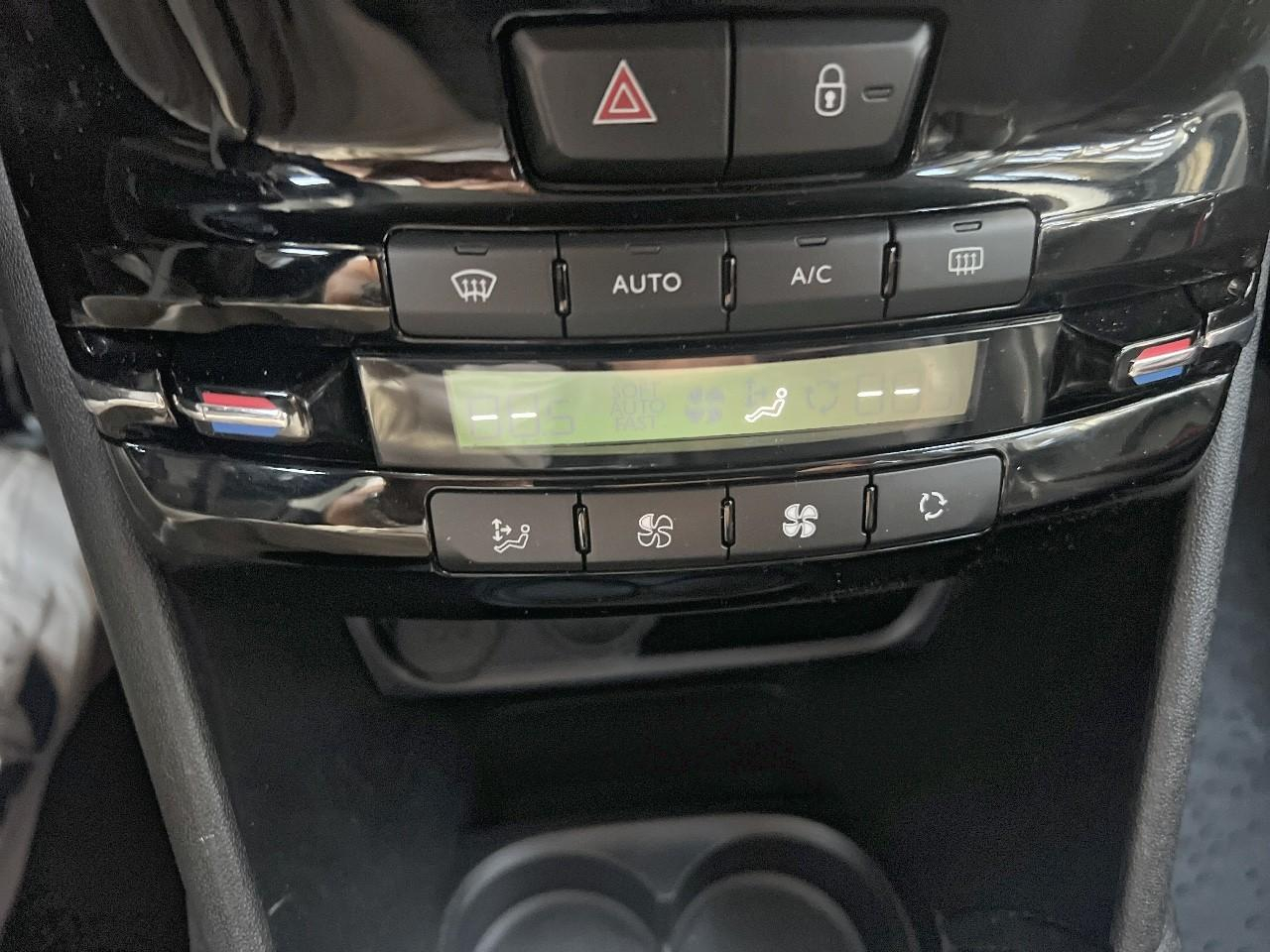 Peugeot 208 puretech 110ch s&s bvm6 gt line — photo 21