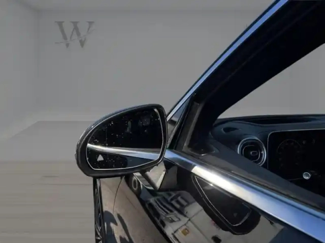 Mercedes Glc 300 e  hybrid eq 4matic am — photo 12