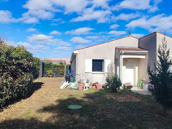 A LOUER - Maison 3 Chambres de 100m² avec jardin clos - St Sulpice de Royan