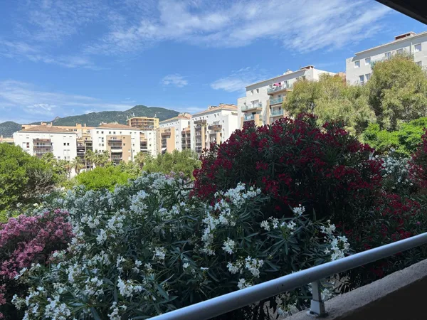 APPARTEMENT T5 AJACCIO