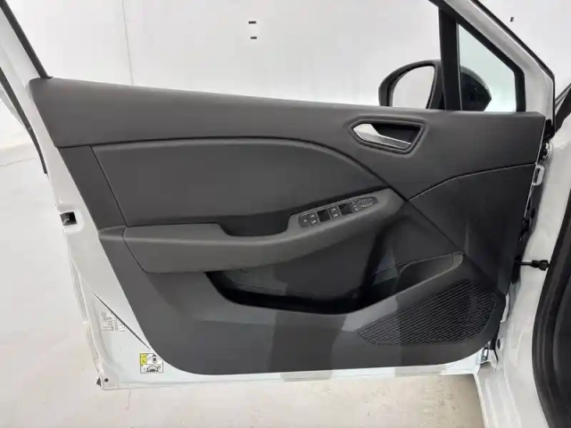 Renault Clio tce 90 — photo 20