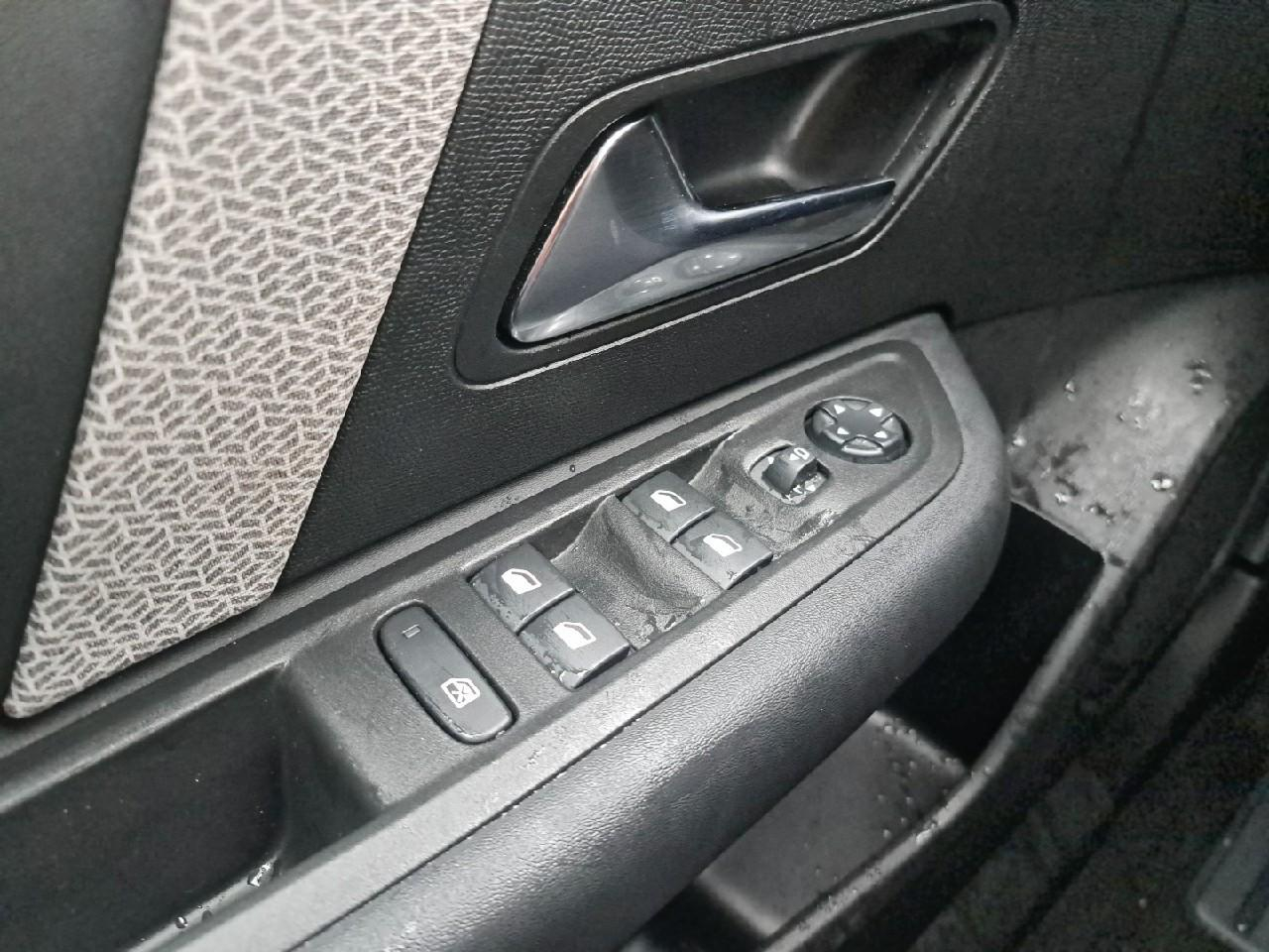 Citroën C4 bluehdi 130 eat8 plus — photo 22