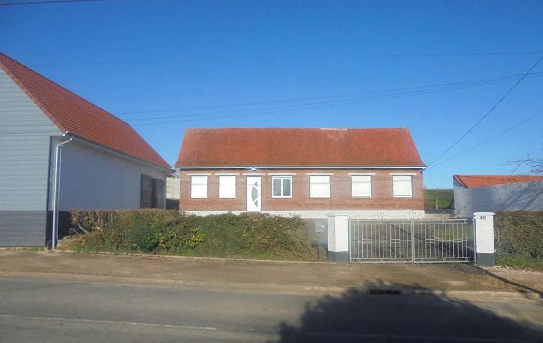 Photo 1