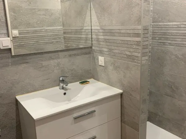 Chambre meublée