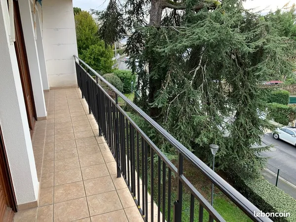 Appartement Coty T5 de 115 m² Balcon Parking Tram