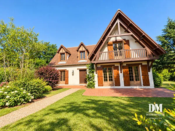 Maison de qualité avec grand terrain et 4 chambres à Jargeau