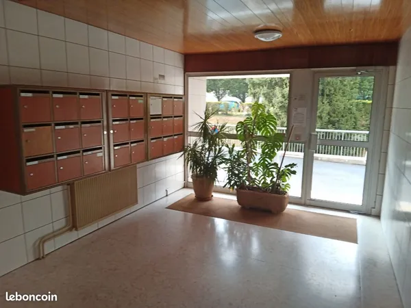 F2 de 54,22 M2 52000 euros