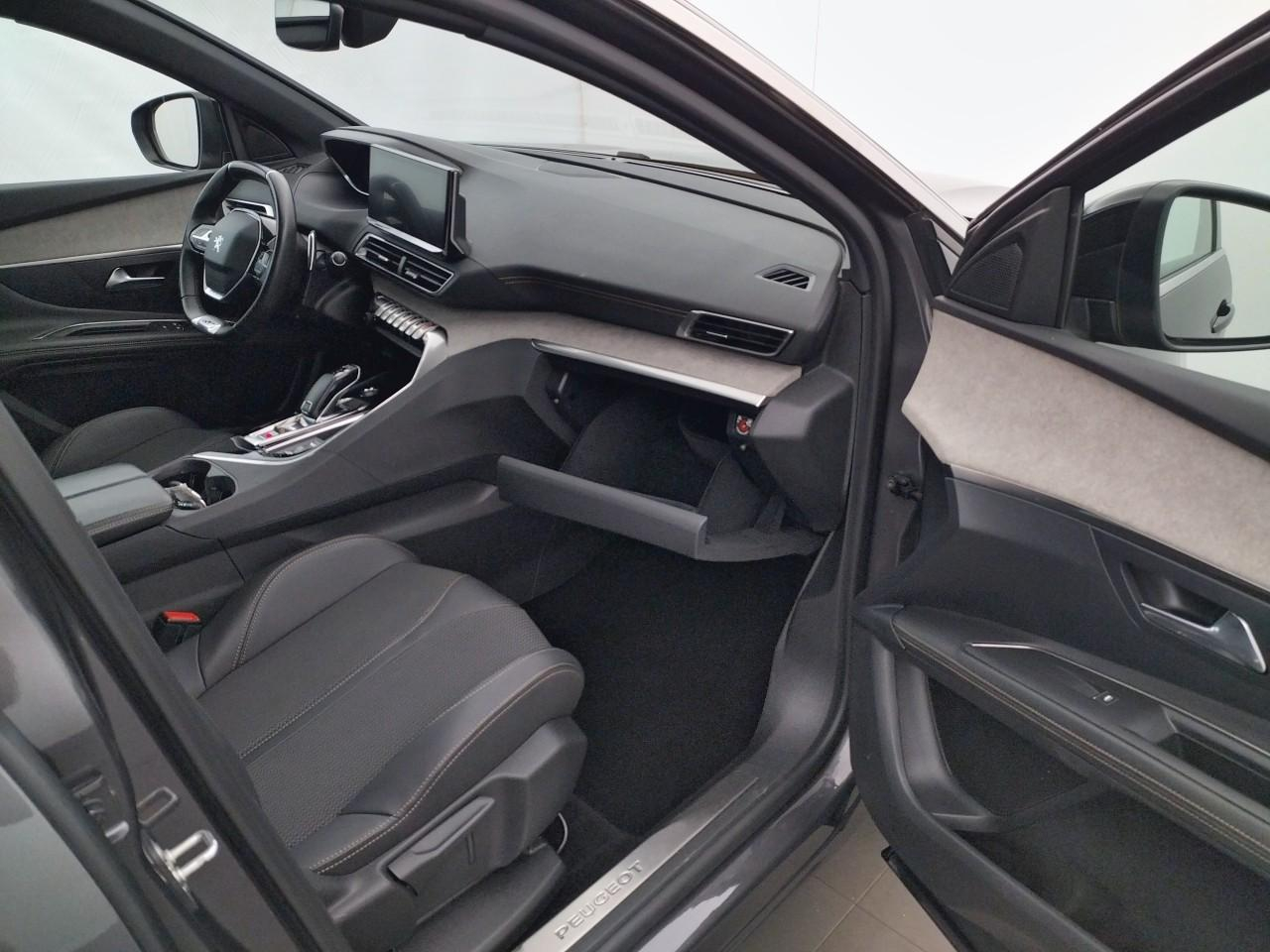 Peugeot 3008 puretech 130ch s&s eat8 gt — photo 27