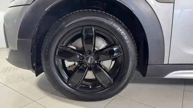 Mini Mini countryman 125 - 95 ch all4 bva6 — photo 11