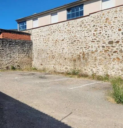 Garage/Parking
