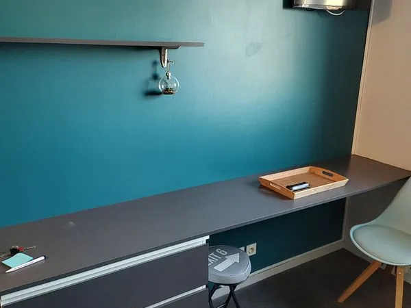Studio meublé dernier étage