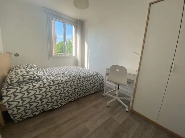T4 MEUBLE NANTES Quartier Chalatre