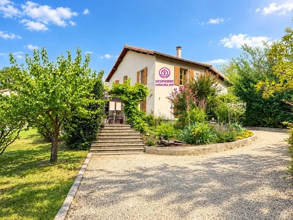 PEAGE DE ROUSSILLON - MAISON - 5 CHAMBRES - 160m2 habitable