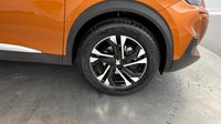 Peugeot 2008 1.2 PureTech 130ch S&S Allure EAT8 — photo 20