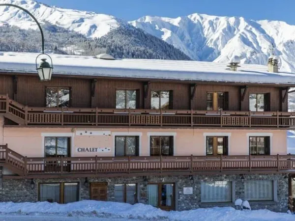 Local commercial 667 m²