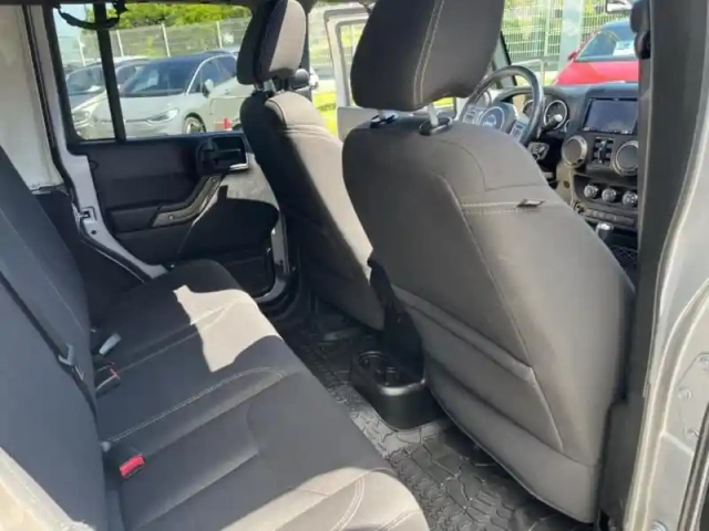 Jeep Wrangler unlimited 3.6 v6 284ch rubicon 2 bva — photo 31
