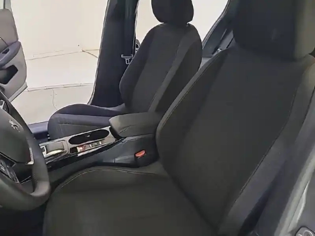 Peugeot 208 electrique 50 kwh 136ch — photo 11