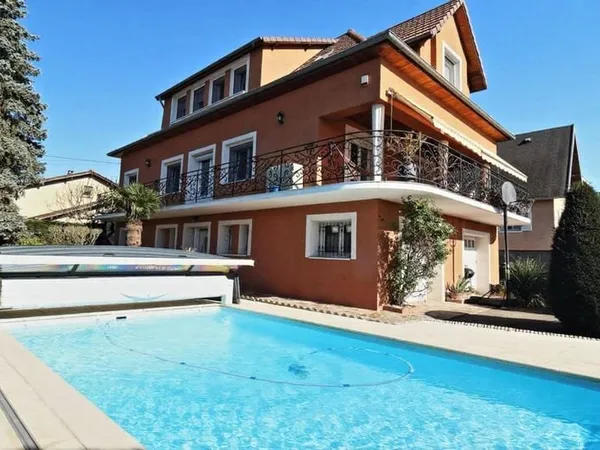 Maison 5 pièces 212 m²