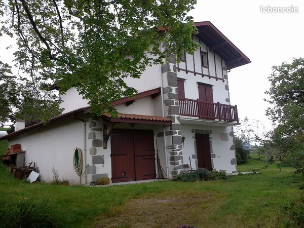 Saint Esteben maison 140 m2 sur 1700 m2