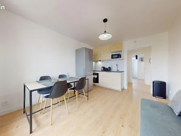 Chambre 4 pièces 56 m²
