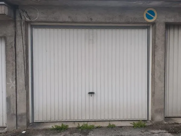 Garage à louer