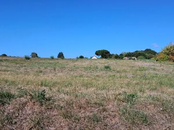 Terrain 1750 m²