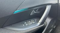 Peugeot 2008 1.2 PureTech 130ch S&S Style — photo 22