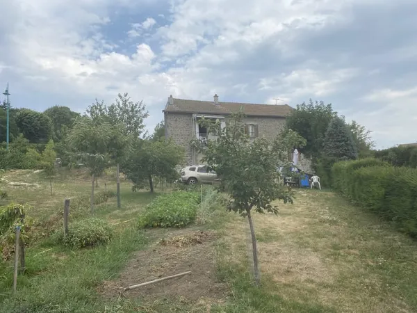 MAISON PIERRE DE VILLAGEINDEPENDANTE