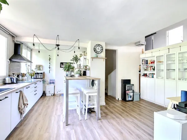Appartement 4 pièces 64 m²