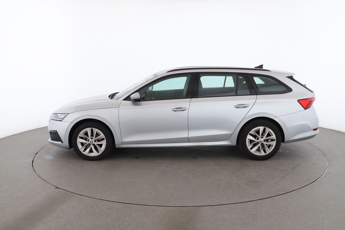 Skoda Octavia Combi 2.0 TDI Ambition DSG7 — photo 2