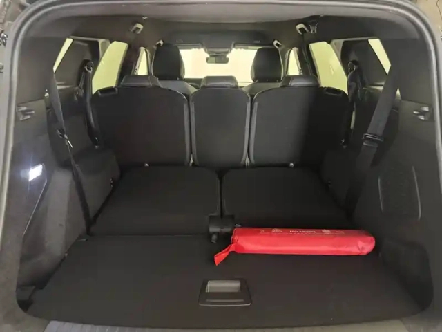 Peugeot 5008 electrique 210 ch 73 kwh — photo 11