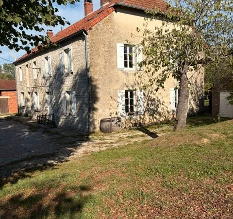 Grande maison de caractère de 375 m2 sur terrain de 3470 m2