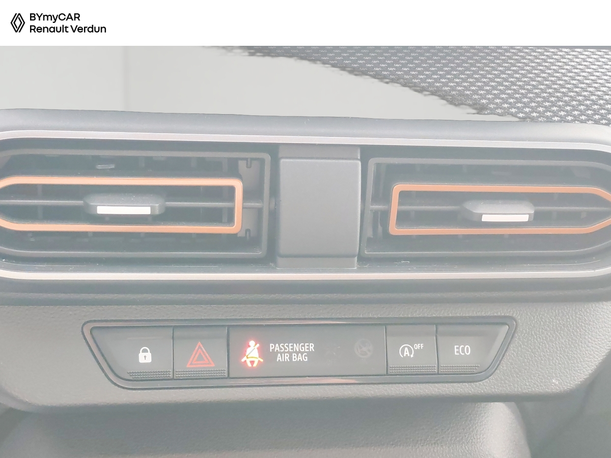 Dacia Sandero TCe 90 — photo 20