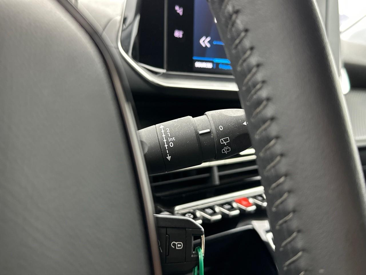 Peugeot 208 puretech 75 s&s bvm5 style — photo 20