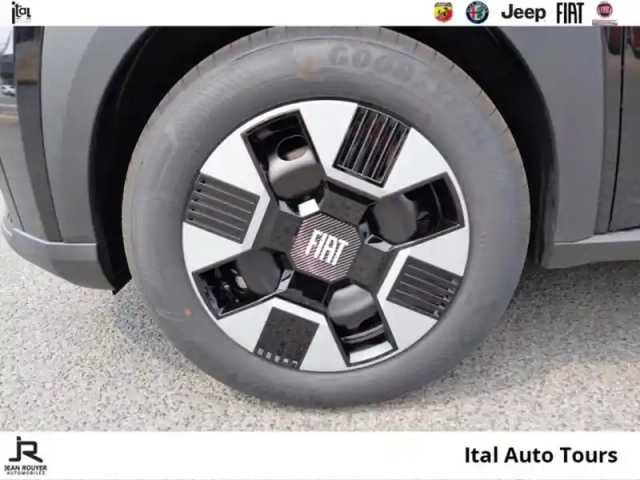 Fiat Panda grande  electrique 113ch  icône prime cee de 3600? déduite — photo 4