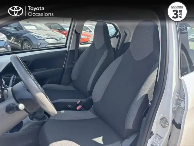 Toyota Aygo 1.0 vvt-i 72ch x-pro 5p my21 — photo 2