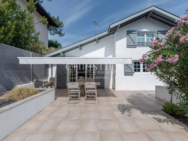 Maison 9 pièces 185 m²