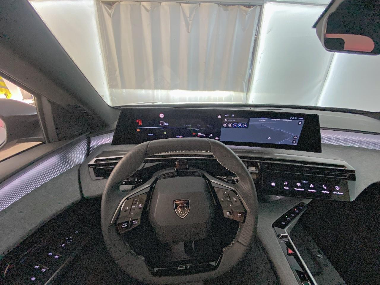 Peugeot 5008 hybrid 145 ch e-dcs6 gt — photo 12