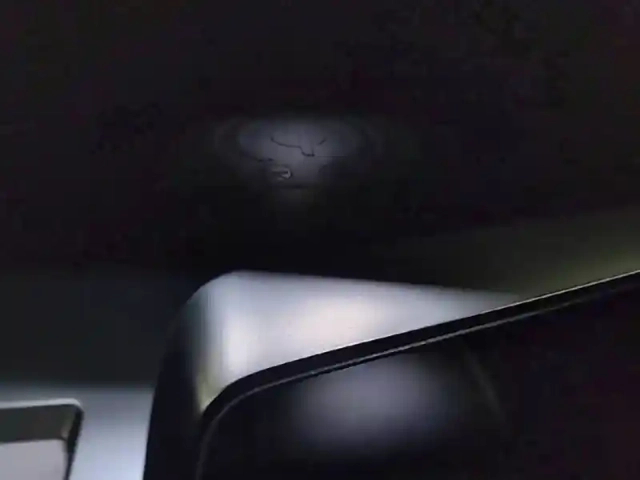 Peugeot 308 phev 180 e-eat8 — photo 26